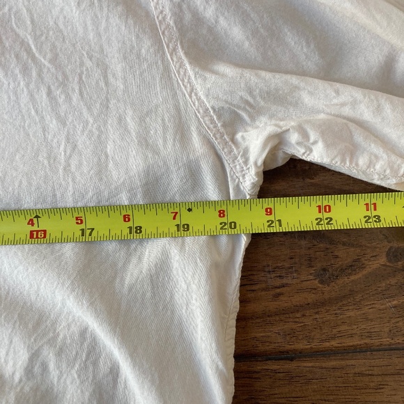 Xirena Cream Button Down Blouse Top XS 100% Cotton Made USA Shirttail Hem - Picture 6 of 7